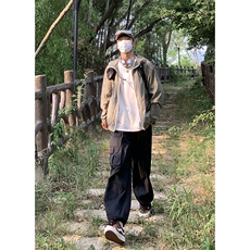 黑色