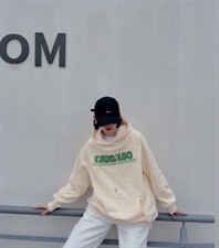 2021年秋冬新款加绒加厚休闲卫衣，女装卫衣/绒衫，咖啡色