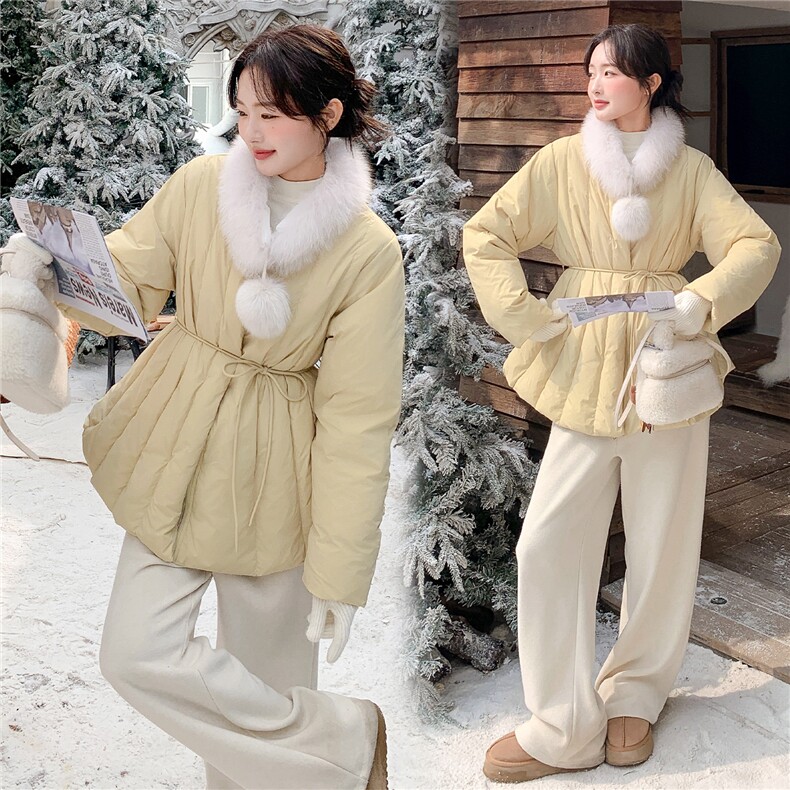 2025年冬季韩版圆领真毛领系带收腰羽绒服，女装羽绒服，鑫鑫美