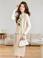 2025秋冬新款假两件娃娃领针织连衣裙女中长款收腰显瘦气质毛衣裙，女装针织衫/毛衣，艾米