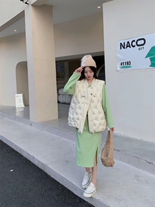 羽绒马甲女2022秋冬新款加厚保暖连帽马夹外穿坎肩图片