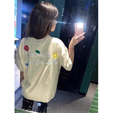 奶杏色
