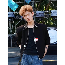 现货春秋款美式极简高级感痞帅垫肩外套男外套中性设计感夹克潮搭，男装夹克，星座302B-3