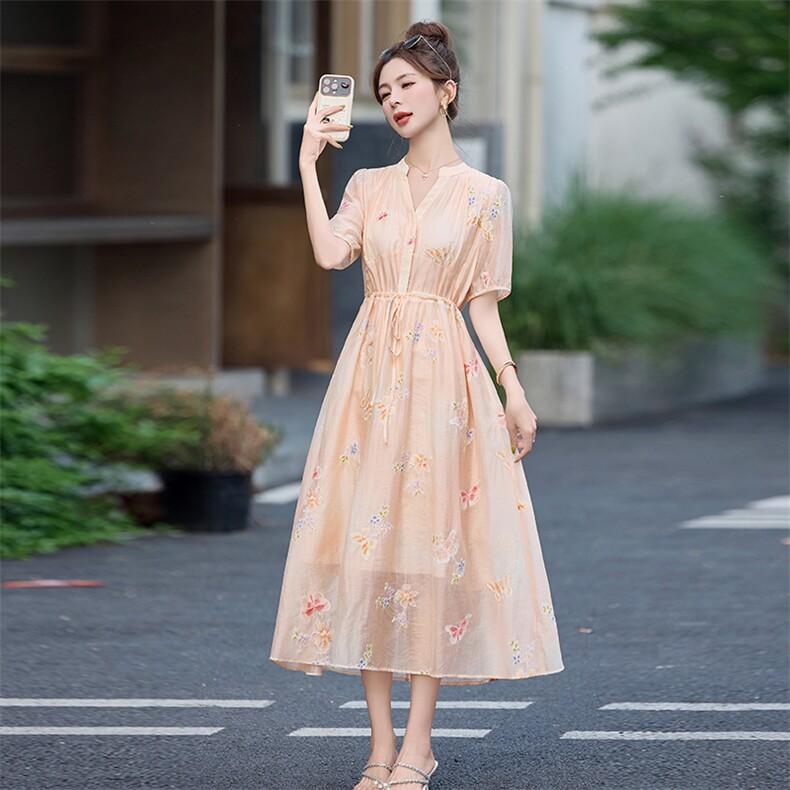2025年夏季新款刺绣印花韩系连衣裙,女装连衣裙,臻衣坊