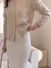 2025秋冬百搭麻花珍珠扣v领开衫针织衫，女装针织衫/毛衣，米咔羊绒