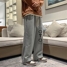 灰色