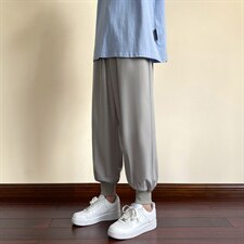浅灰色