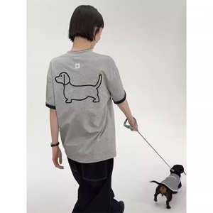 红色空心小狗刺绣短袖T恤男夏季薄款显瘦复古体恤情侣潮牌半截袖图片