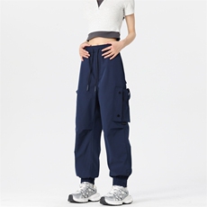 藏青色