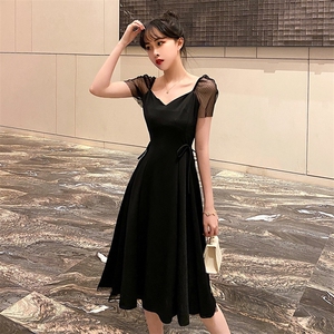 欧洲站2021新款女装慵懒风显瘦荷叶边imiss赫本小黑裙黑色连衣裙图片
