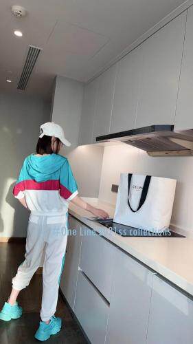 新款拼色套装，女装职业装，娇姿百合