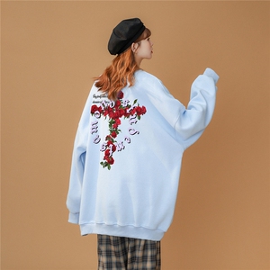 中性风 设计感玫瑰花十字架印花圆领套头情侣卫衣W1008P30控48图片