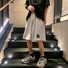 灰色