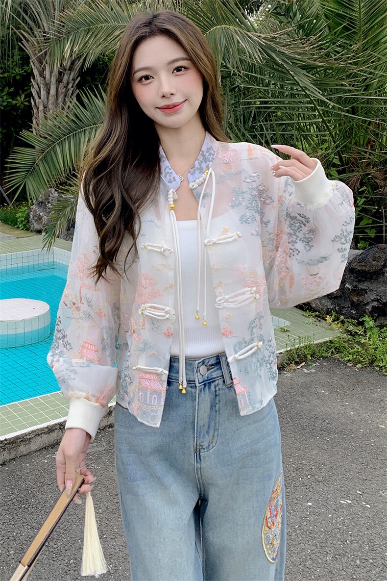 新中式风复古刺绣提花薄款防晒空调服夹克短款外套+牛仔裤套装,女装短外套,先锋丽姿