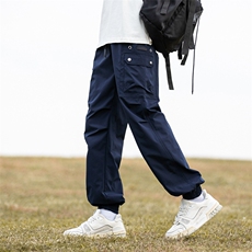 藏青色