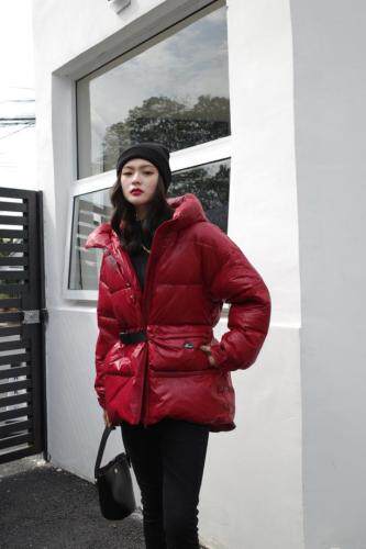 2021冬季羽绒服，女装羽绒服，易霏金熙