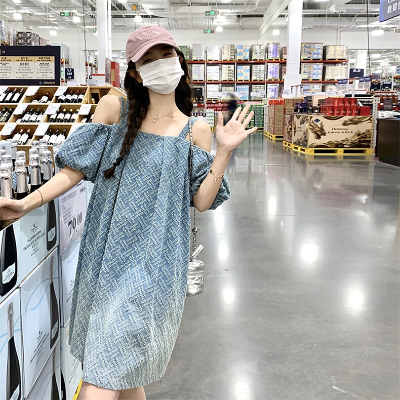 渐变色提花一字肩吊带牛仔连衣裙女夏新款法式独特漂亮小个子裙子,女装连衣裙,2C120