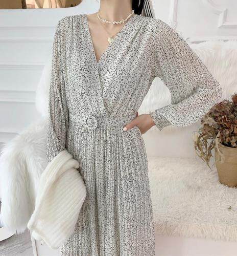 21008点点v领灯笼袖连衣裙，女装连衣裙，mona 茉奈