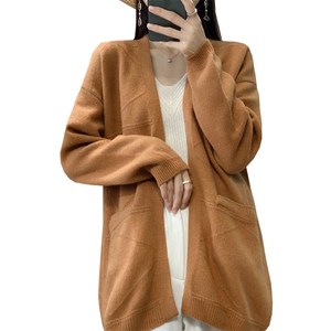 秋冬季新款舒适简约女士中长款羊毛开衫图片