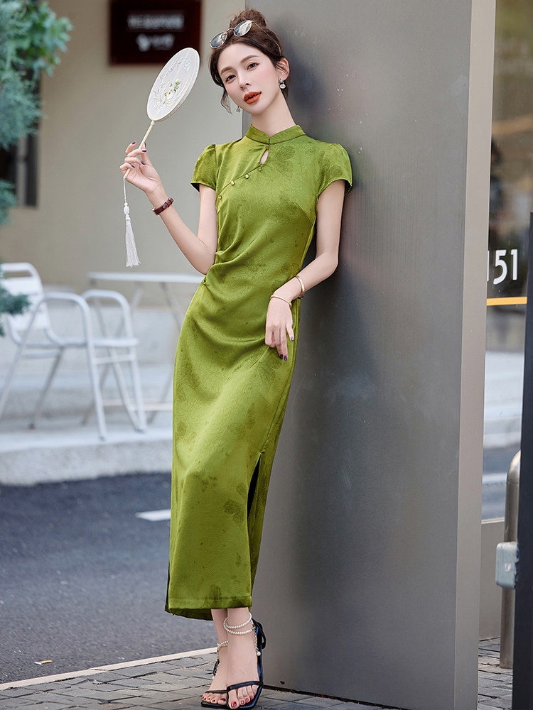 2025年夏季新中式缎面蝴蝶提花连衣裙女,女装连衣裙,曼娅璐