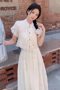 优雅刺绣连衣裙套装 显瘦修身气质女装 甜美蕾丝拼接设计图片