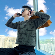 灰色