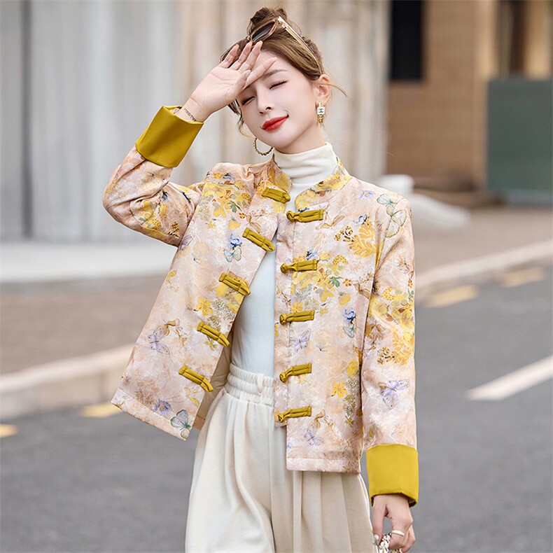 新中式盘扣羽绒服女2025冬季新款黄色提花唐装白鸭绒短款外套,女装羽绒服,衣之秀