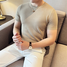驼杏色