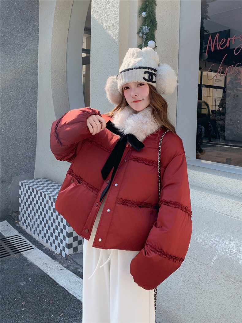 现货新款圣诞双旦新年主推款配环保毛领木耳边羽绒服,女装羽绒服,乐吉娜