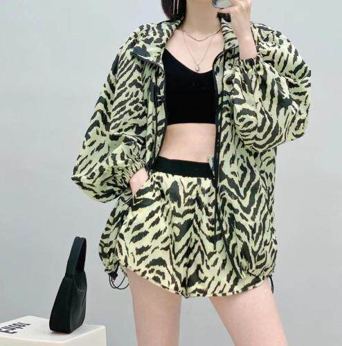 女人阁 HZNRG113143