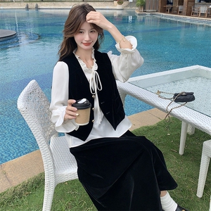 现货--法式马甲连衣裙套装裙女2025超火衬衫半身裙穿搭三件套图片