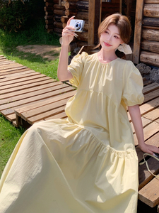 2025夏季俏皮泡泡袖设计感连衣裙女法式甜美松弛小个子百搭长裙子图片
