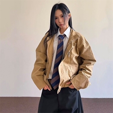 卡其色