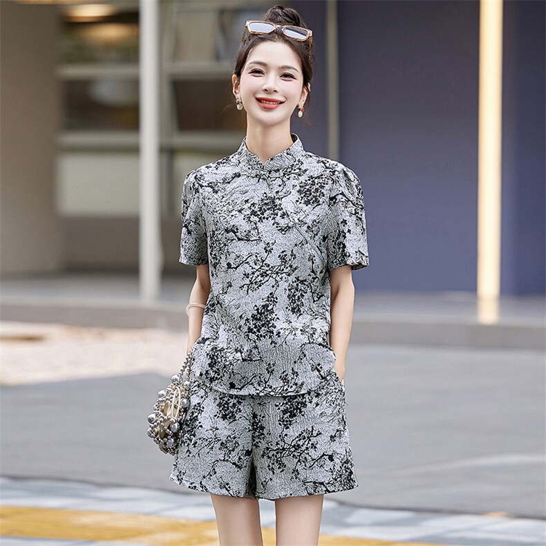 新中式国风提花套装女2025春夏新款小个子时尚短袖上衣短裤两件套,女装套装/套裙,欣贝拉