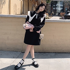 黑色娃娃领卫衣连衣裙春秋女2024新款小个子宽松减龄中长款卫衣裙，女装连衣裙，诺蝶