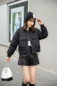 现货高品质标90绒羽绒服图片