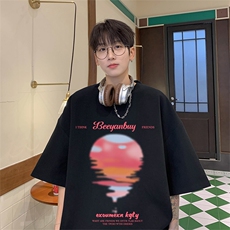 黑色