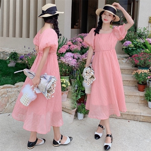 2023年新款轻法式泡泡袖温柔风连衣裙图片