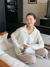 2025年秋季常规款通勤套头长袖单件时尚百搭，女装针织衫/毛衣，半城羊绒