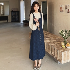 白色衬衫提花牛仔背带裙女套装春秋2025新款法式气质两件套连衣裙，女装套装/套裙，2C293