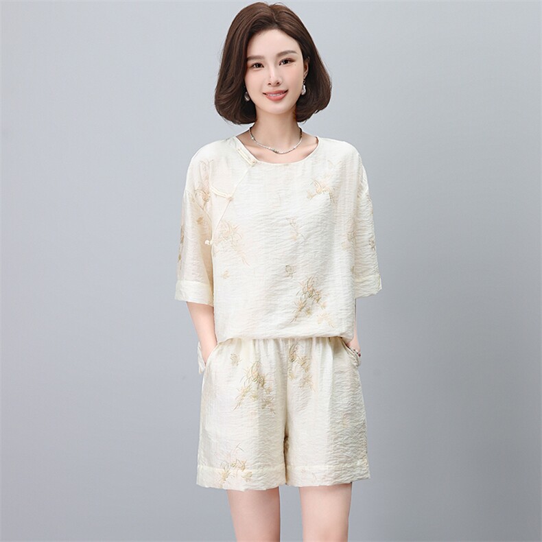 大码天丝短裤套装女夏季2025新款高级感洋气休闲新中式国风两件套,女装套装/套裙,希欧阁