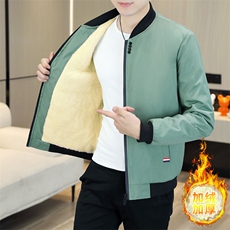 豆绿色