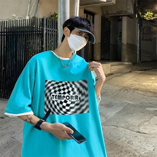湖绿色
