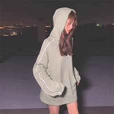 大货已出20新款夜光连帽卫衣262A-A080-P85-K138，女装卫衣/绒衫，Yologo
