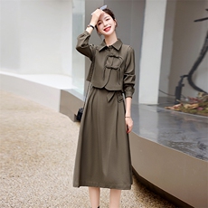 初秋季高级感法式复古盘扣两料扣马甲衬衣领气质连衣裙两件套套裙，女装套装/套裙，奕薇雅