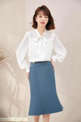 2021秋季新品 韩版减龄 木耳边飘带上衣图片