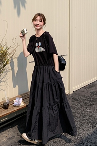黑色印花t恤拼接连衣裙女2025夏高级感气质减龄超长款到脚踝长裙图片