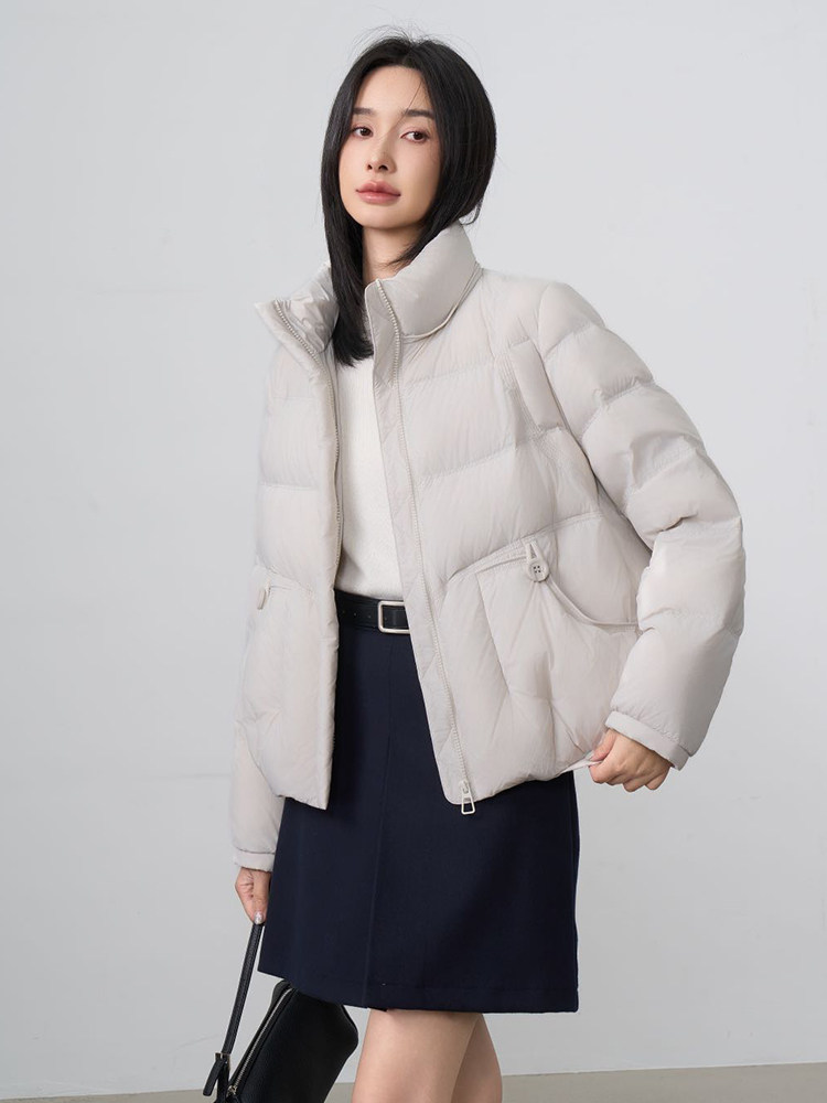 现货2025年冬季新款休闲风羽绒服女90白鸭绒,女装羽绒服,阳光伊恋