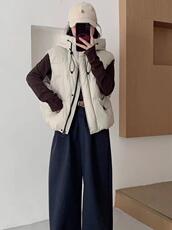 2025年秋季连帽羽绒马甲时尚百搭通勤简约休闲，女装马甲，牛米欧羽绒服工厂店