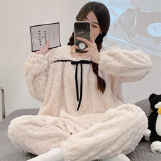 607